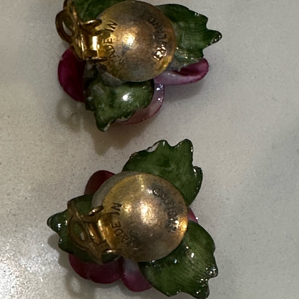Vintage Floral Rose clip on Earrings - Pink- made in England - Picture 12 of 15